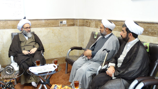  دیدار مدیرکل پذیرش مرکز خدمات با نماینده مردم خوزستان در مجلس خبرگان رهبری
